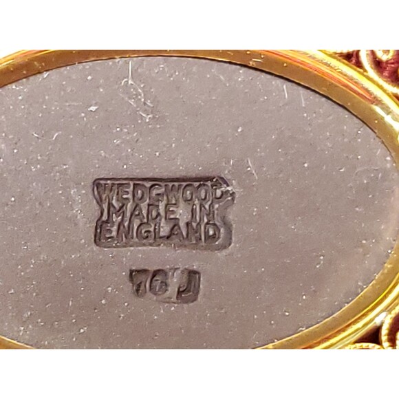 Vintage Wedgwood Van Dell Jasper Wear 12 Karat Gold Filled Cameo Brooch Pin - Picture 6 of 10